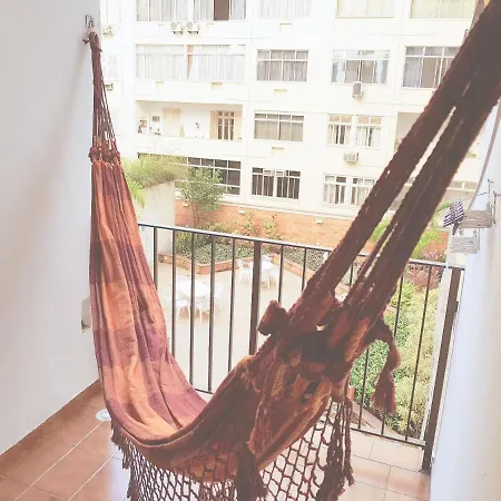 Apartamento BestHostRio - Amplo Imóvel Copa Posto 6 com Piscina e Garagem